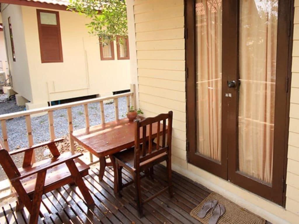 The Old Palace Resort Klong Sa Bua Ayutthaya Bagian luar foto
