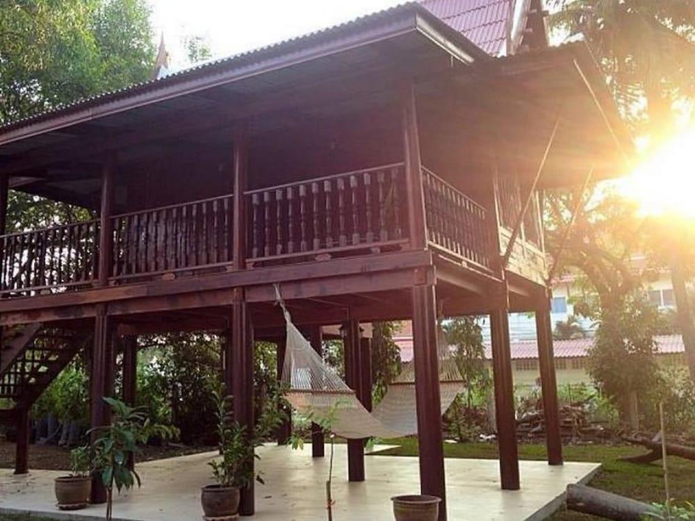 The Old Palace Resort Klong Sa Bua Ayutthaya Bagian luar foto